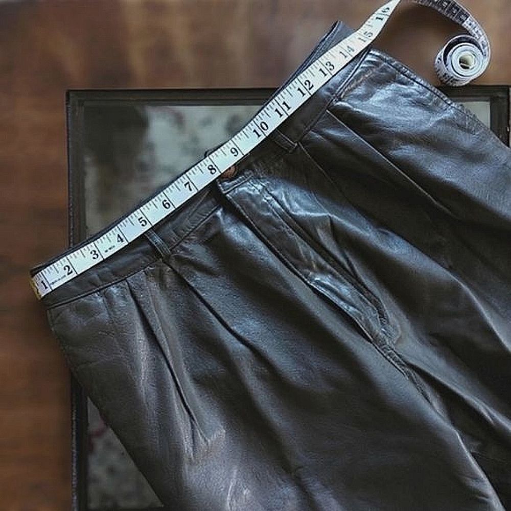 Vtg 80s Carla New York olive cropped leather trousers - Picture 7 of 14